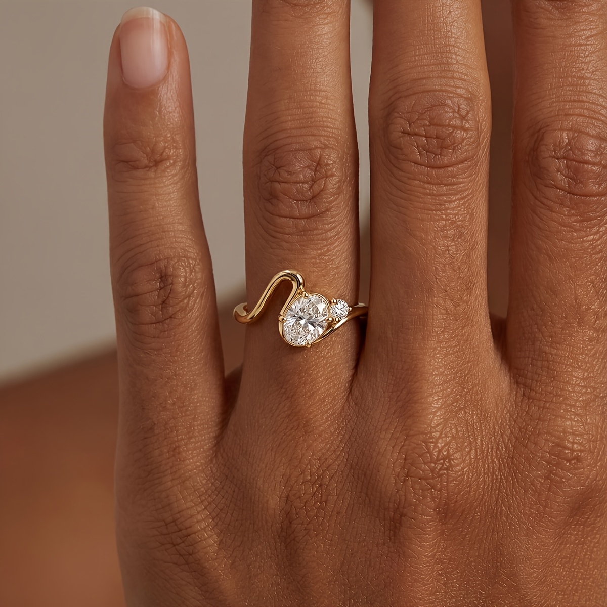Women's Luxury Wave Egg-Shaped Wedding Ring, Elegant Gift